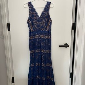 Blue Lace Sleeveless Formal Dress Size Small NWT